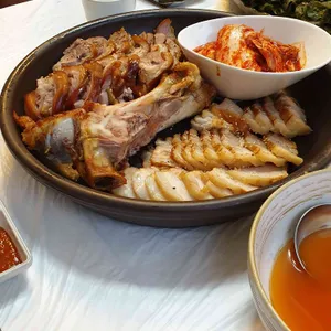 지성훈왕족발 사진