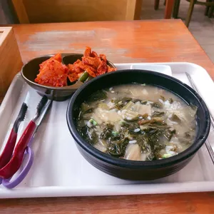 할매손충무김밥 사진