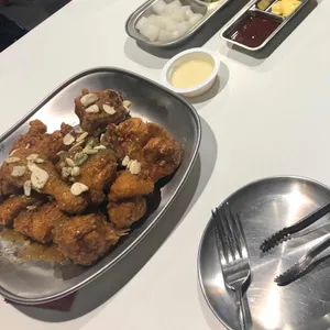 치킨과 바람피자 사진