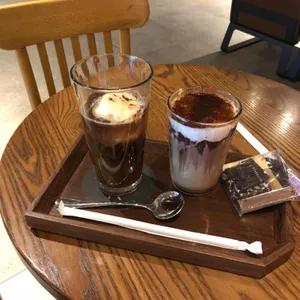 스타벅스 리저브 사진