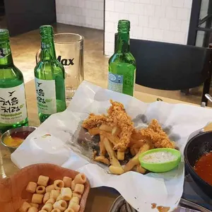 깐부치킨 사진
