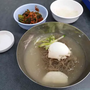 평양냉면 사진