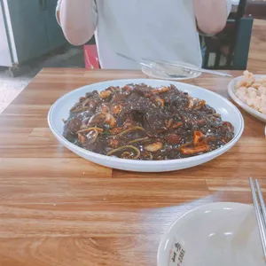 동해춘 사진