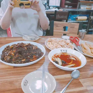 동해춘 사진