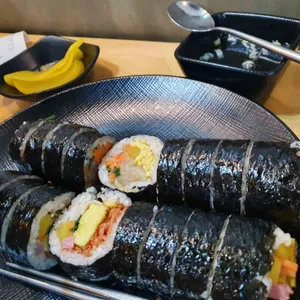 마녀김밥 리뷰 사진