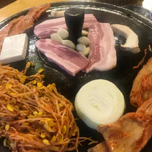 싹쓰리 솥뚜껑 김치삼겹살 대표 사진