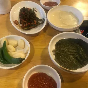 싹쓰리 솥뚜껑 김치삼겹살 사진