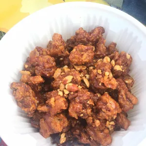엉짱윤치킨 사진