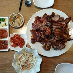 송이족발 사진