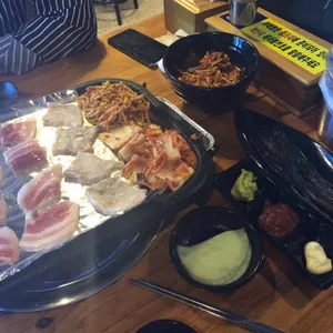 1357 철판삼겹 사진