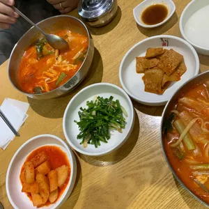 홍익궁중전통육개장 사진