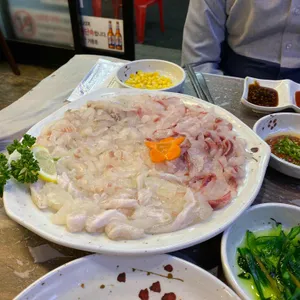 막썰어횟집 사진