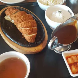 홍익돈까스 사진