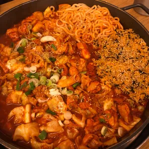 불타는춘천닭갈비 사진