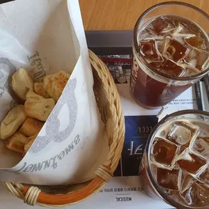 탐앤탐스 사진