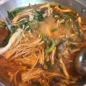 일석삼조버섯매운탕 사진