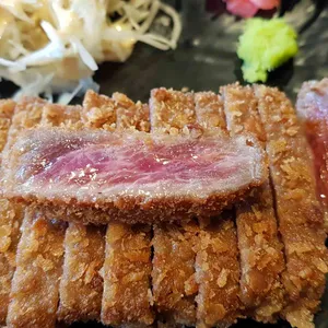 카츠미 사진