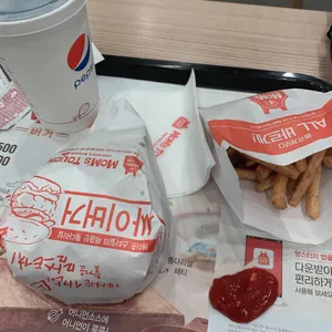 맘스터치 사진