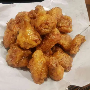 교촌치킨 사진