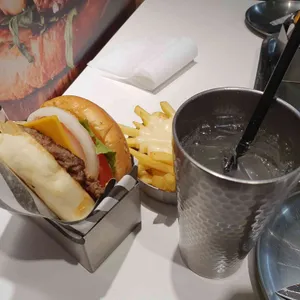 루이스버거 사진