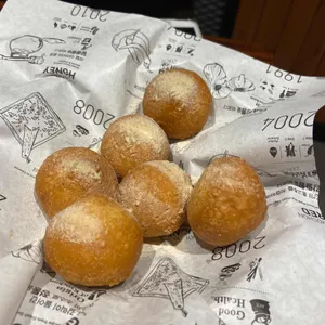 교촌치킨 리뷰 사진