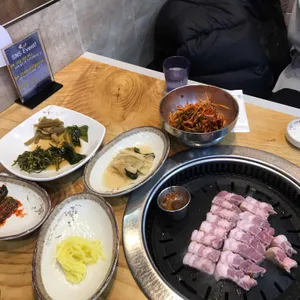 맛찬들 왕소금구이 사진