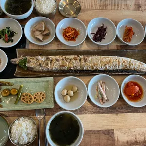 충민정 사진