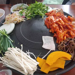 더덕솥뚜껑삼겹살 리뷰 사진