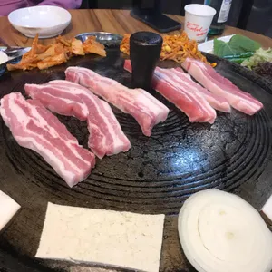 산들마당솥뚜껑삼겹살 사진