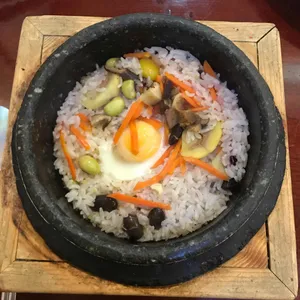 오얏리 돌솥밥 사진