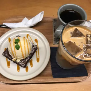 이월로스터스 사진