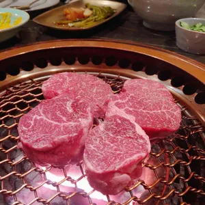 우텐더 사진