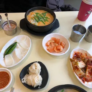 찐한부산돼지국밥 사진