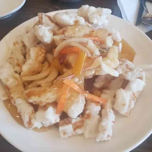 칭웨이 사진