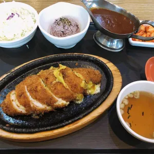 홍익돈까스 사진