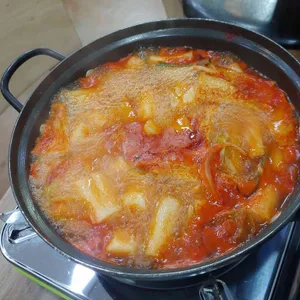 JUNE 궁물떡볶이 사진