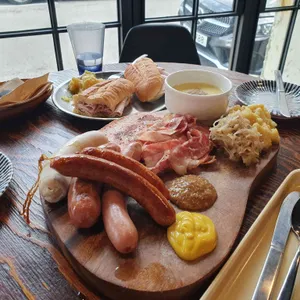 세스크 멘슬 사진