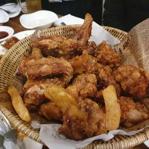 경성치킨 사진