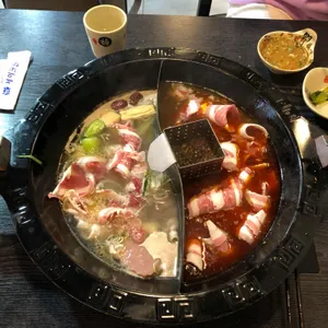 다옴마라훠궈 마라탕 양꼬치 사진