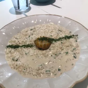 캐쥬얼식당 사진
