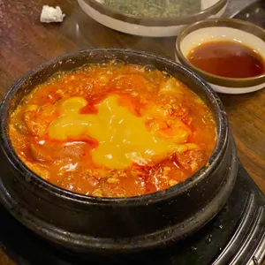 순두부와 삼겹살 사진