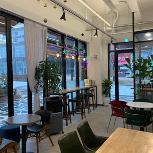 비하인드유 대표 사진