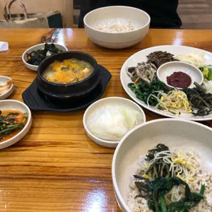 장터보리밥 사진