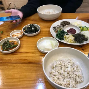 장터보리밥 사진