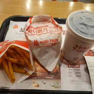 맘스터치 사진