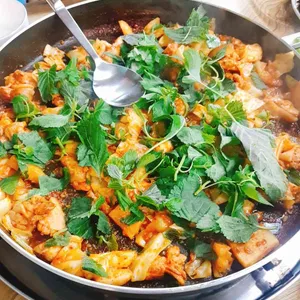 춘천 닭갈비 닭한마리 사진