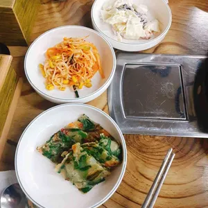 춘천 닭갈비 닭한마리 사진
