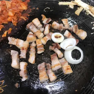 돼지꿈꾸던날 사진