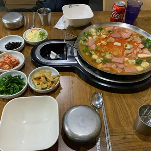 놀부부대찌개 사진