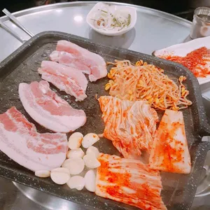 유정돈데이 사진
